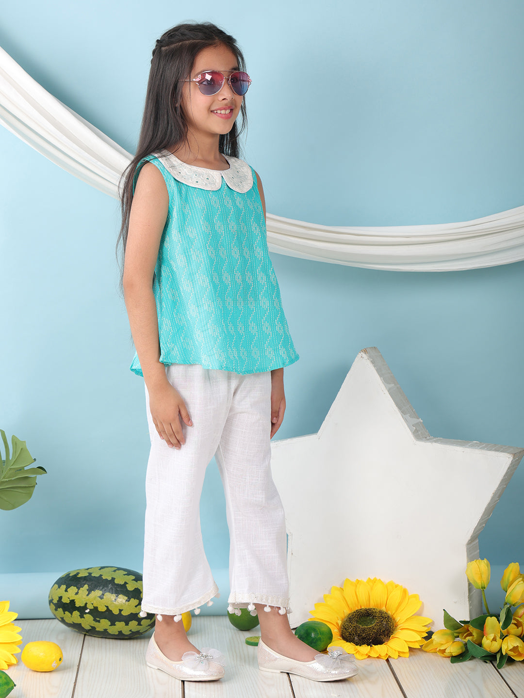 Green sleeveless katha Top with white pant
