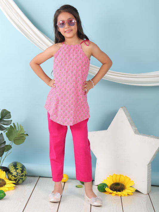 Pink floral sleeveless tie on Kurti with Pink Pant