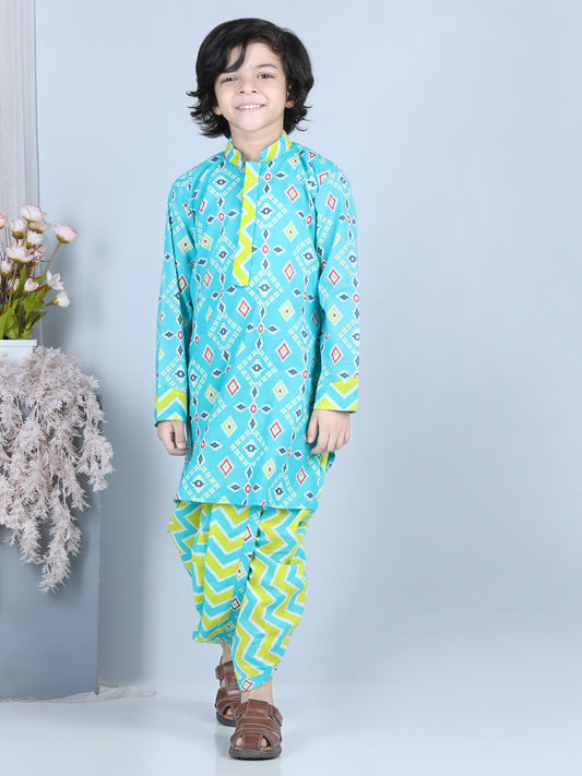 Green Patola Printed Kurta With Chevron Printed Dhoti