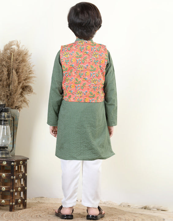 Green Katha Kurta with Reversible Floral Jacket Set
