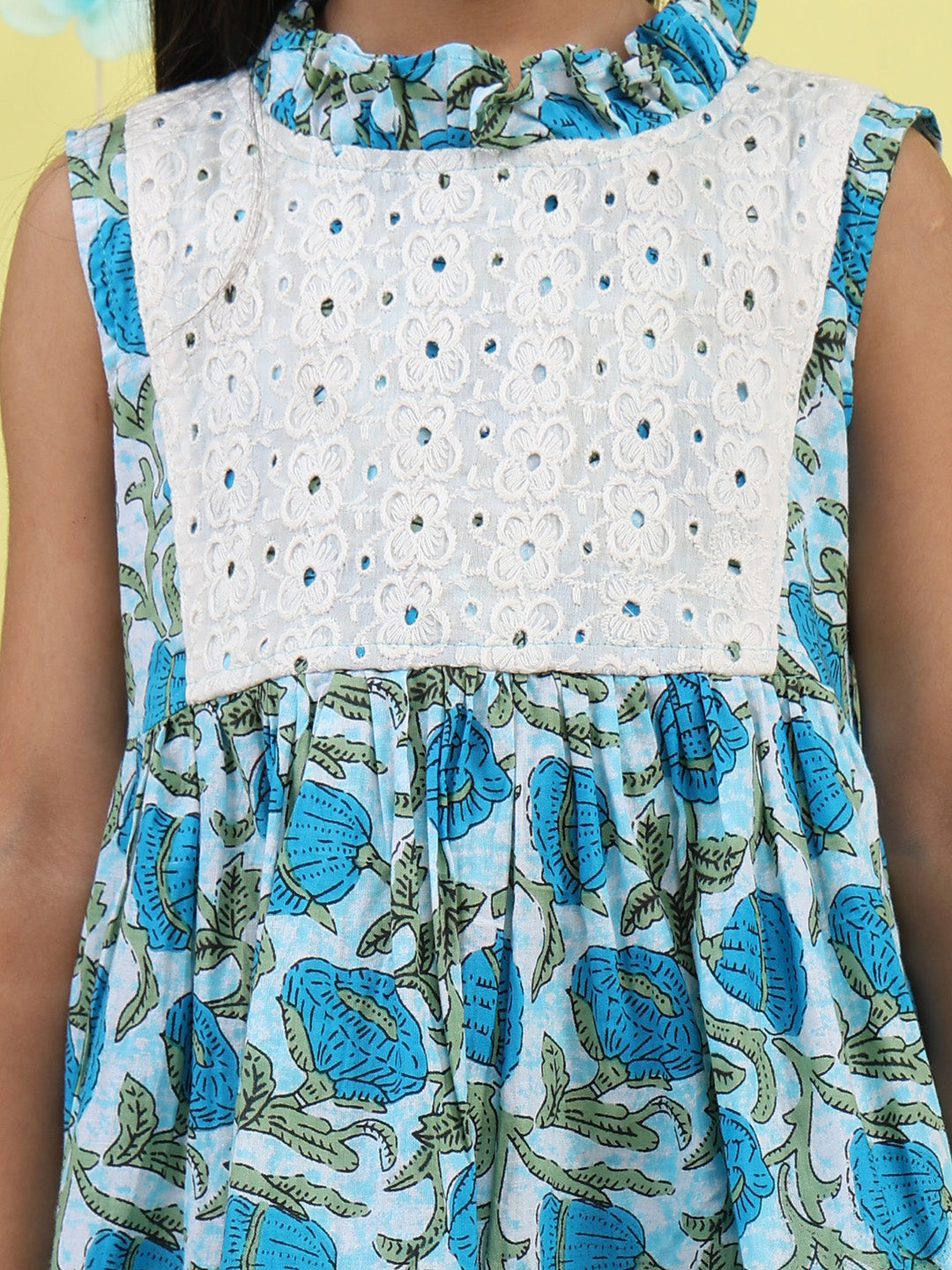 Blue cotton floral printed with hakoba patch dress