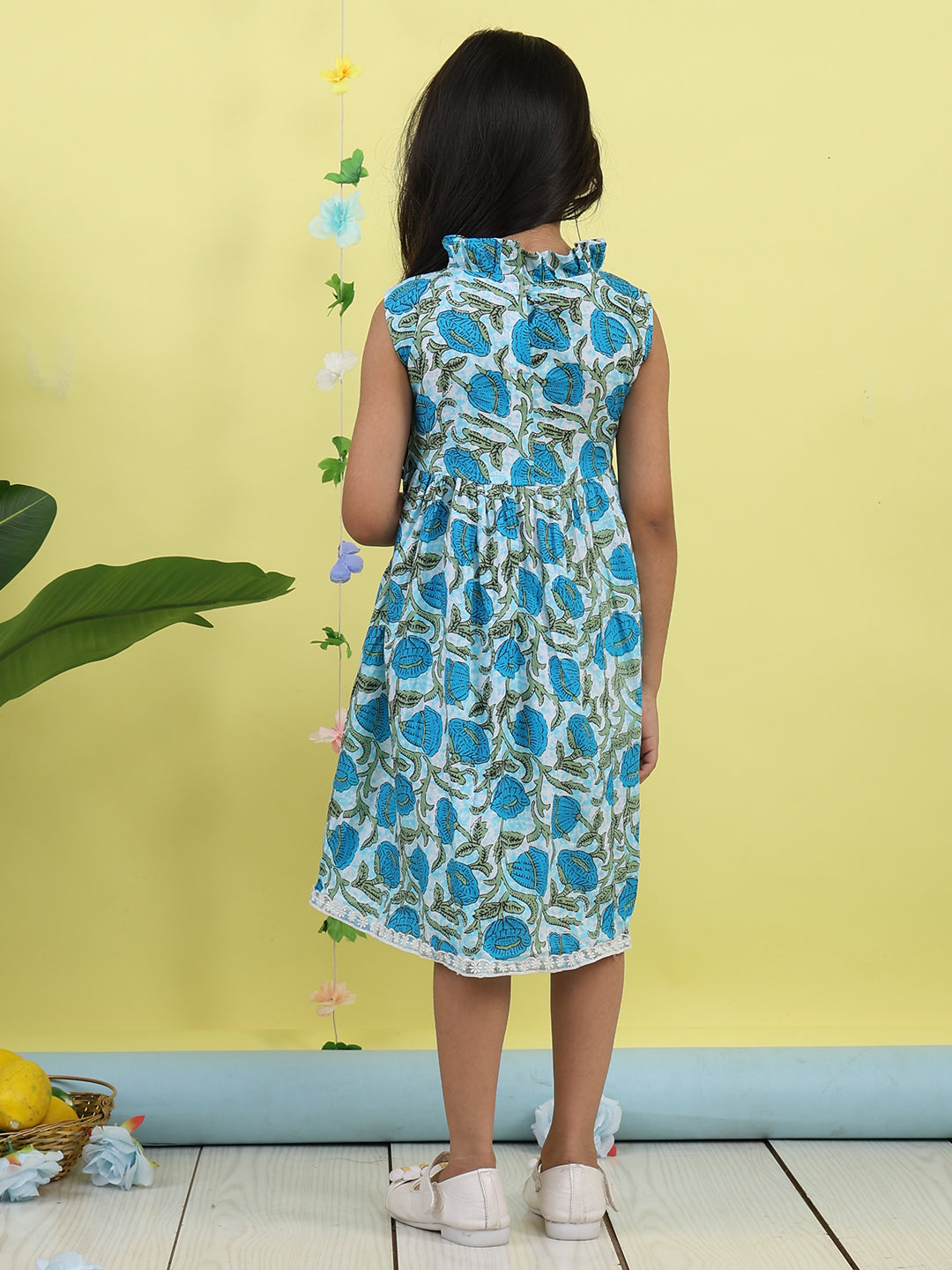 Blue cotton floral printed with hakoba patch dress