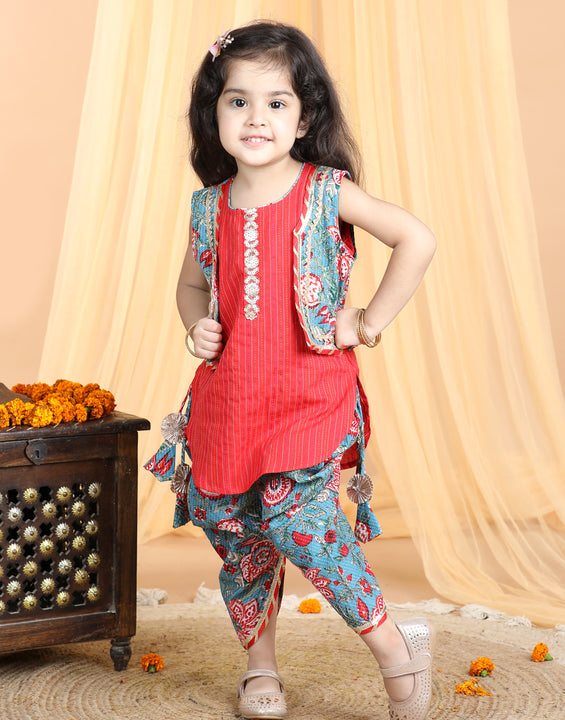 Floral printed dhoti and Jacket paired with katha Kurti
