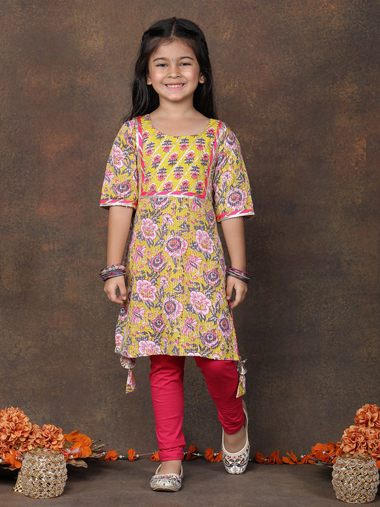 Yellow 3/4 sleeves printed Kurti with Pink Leggings