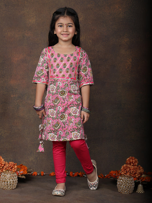 Pink 3/4 sleeves printed Kurti with Pink Leggings
