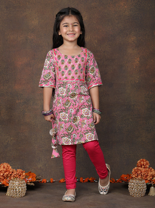 Pink 3/4 sleeves printed Kurti with Pink Leggings