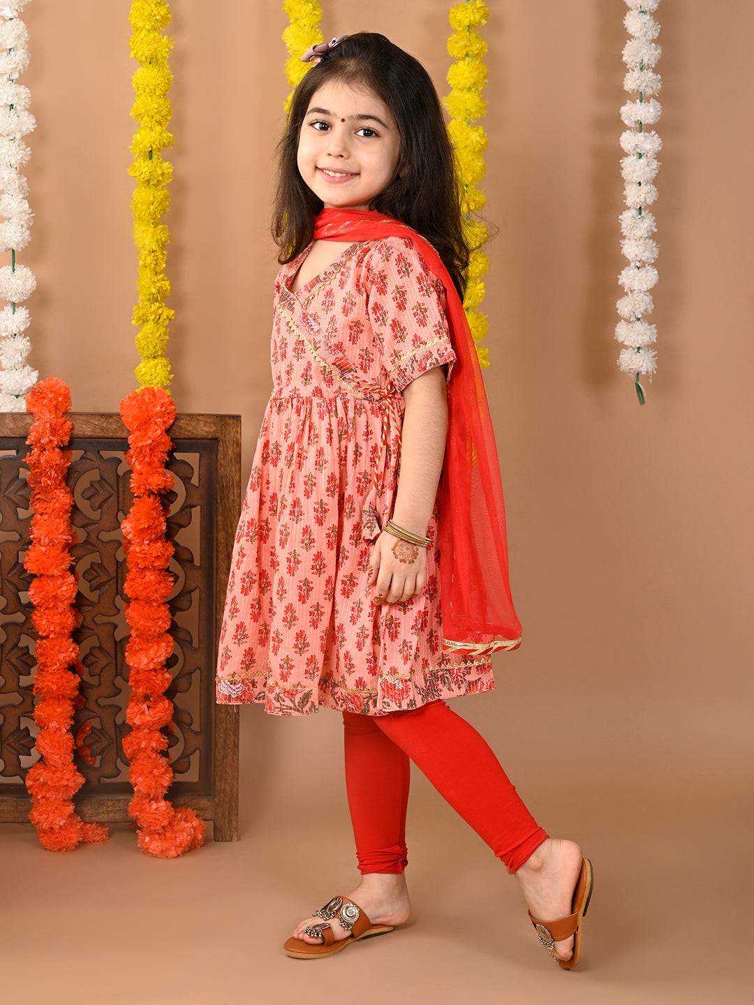 Peach cotton kurti with Red leggings and dupatta