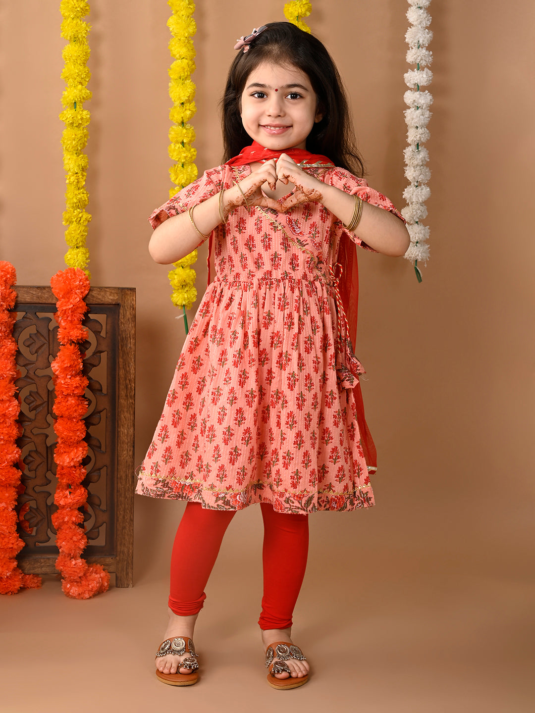 Peach cotton kurti with Red leggings and dupatta