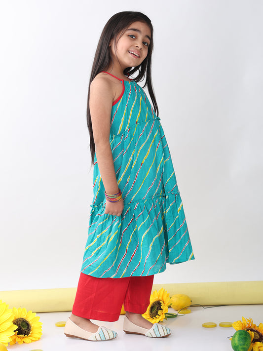 Blue sleeveless lehriya Kurti with red pant