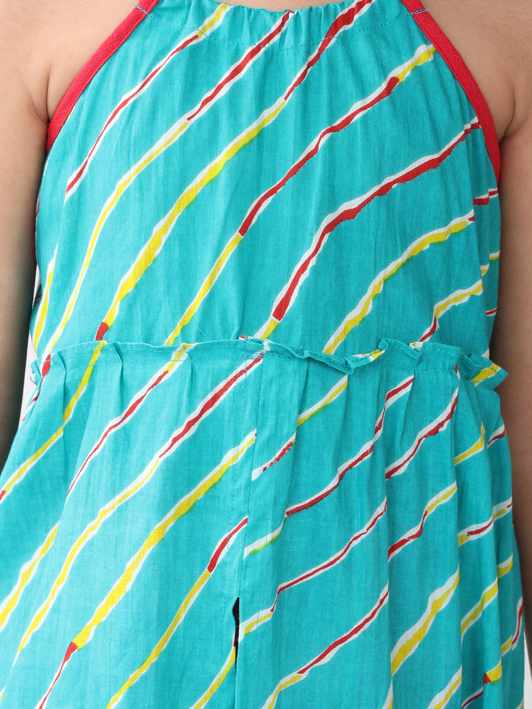 Blue sleeveless lehriya Kurti with red pant