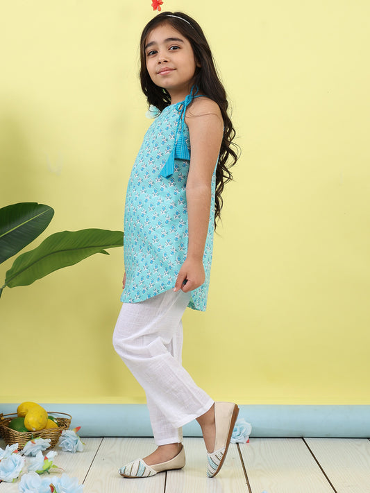 Blue Floral sleeveless kurti with white pant