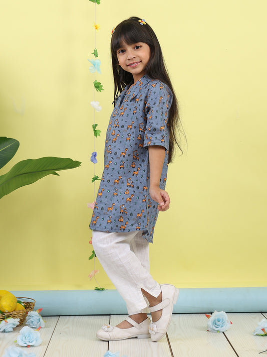 Grey cotton animal printed 3/4 sleeves shirt paired with white pant