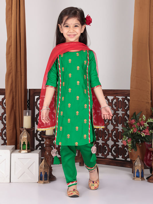Green embroidered Kurti Set