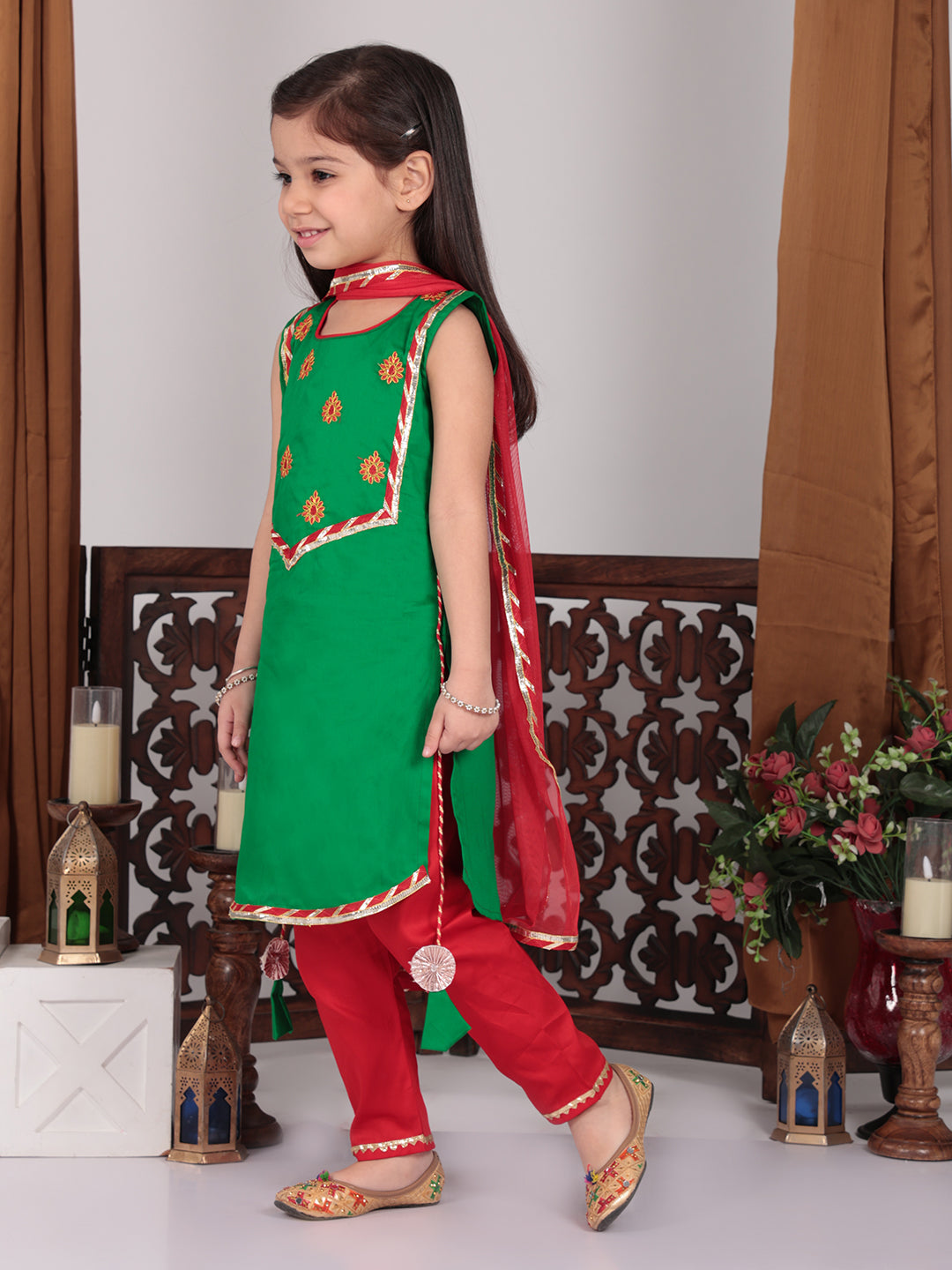 Green & Red embroidered kurti Set