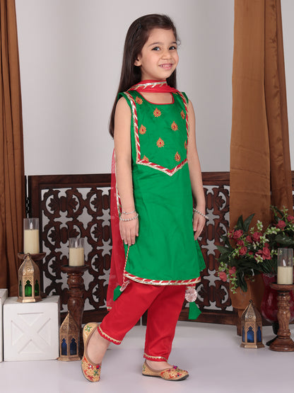 Green & Red embroidered kurti Set