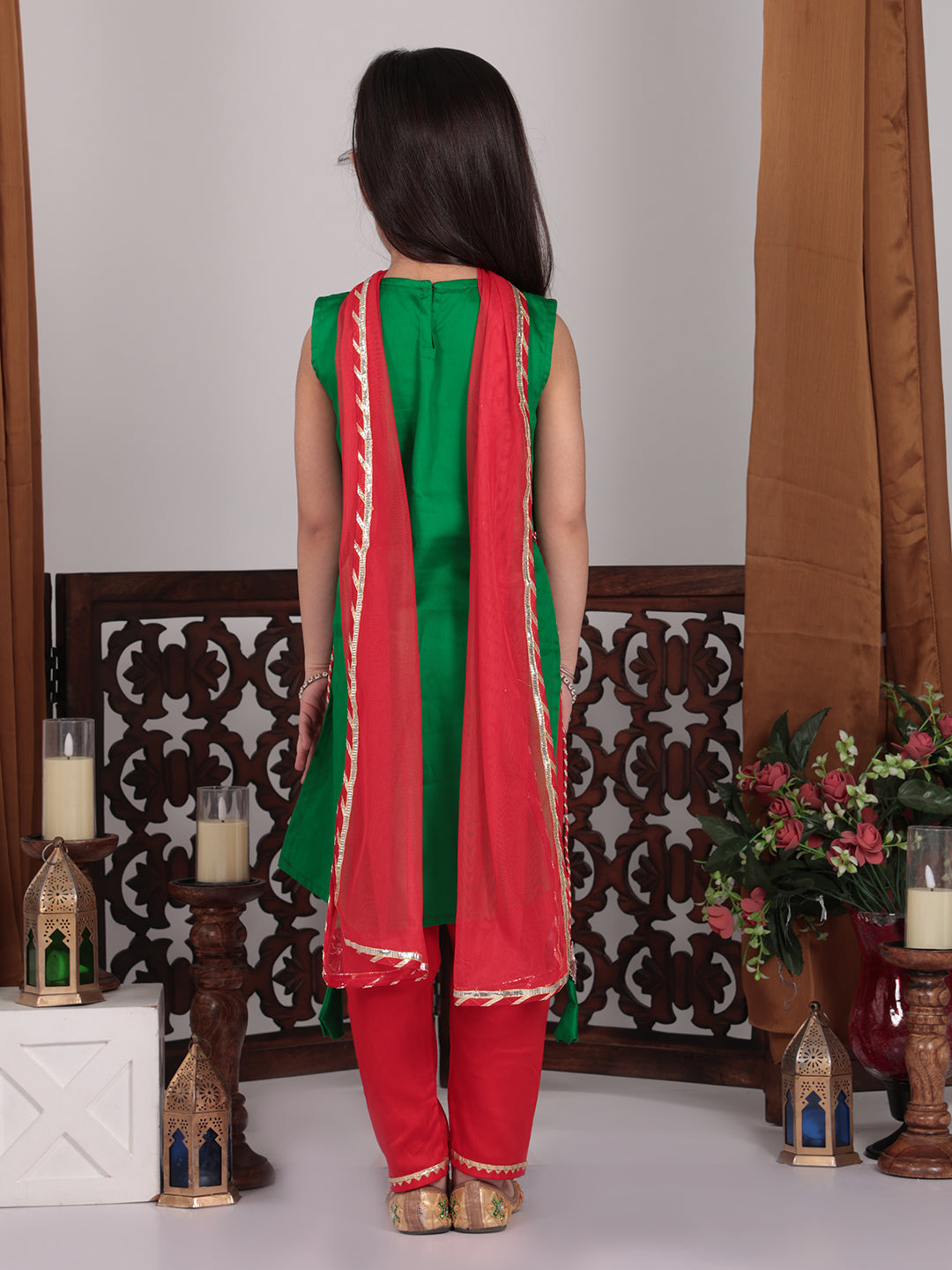 Green & Red embroidered kurti Set