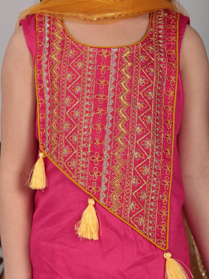 Pink embroidered sleeveless Kurti set