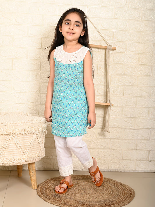 Blue & White Sleeveless Kurti Set