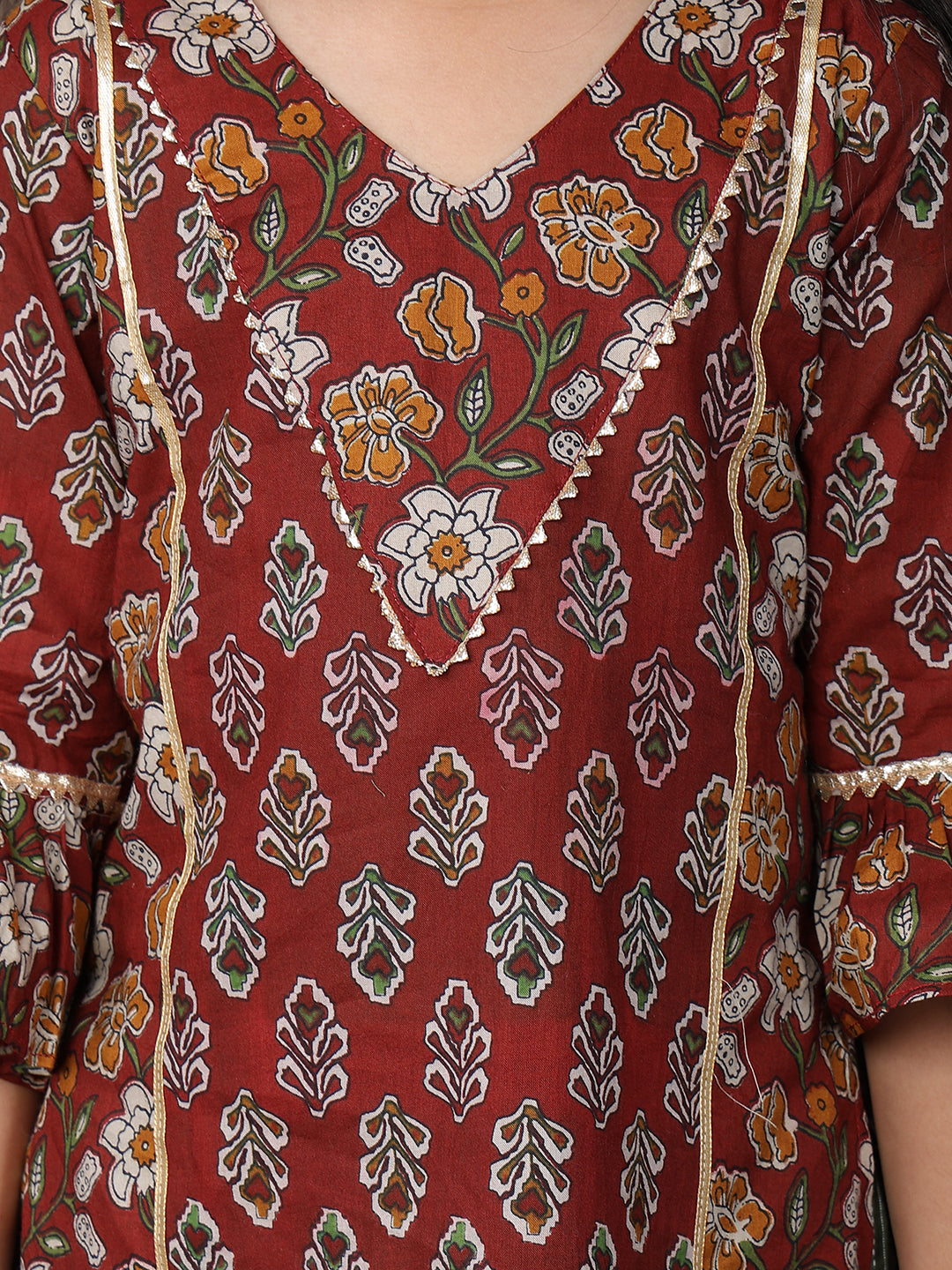 Maroon 3/4 sleeves printed Kurti with Green sharara pant
