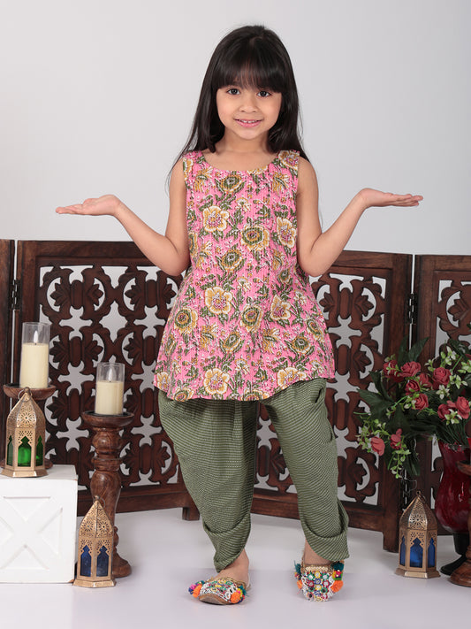 Pink floral printed Kurti with green dhoti