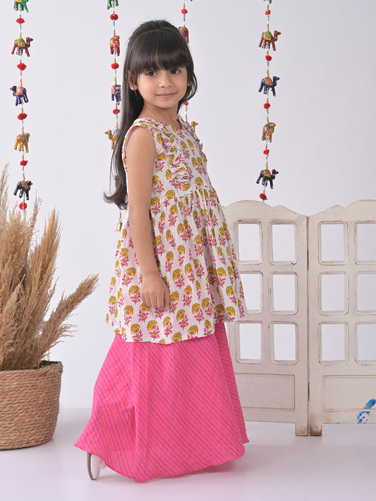 White Cotton Kurti paried with Pink plazo
