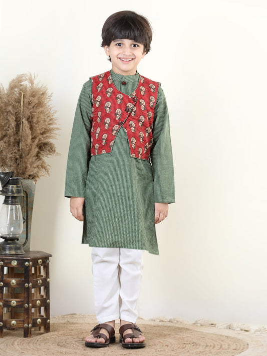 Green Katha Kurta with Red Floral Printed Jacket Set