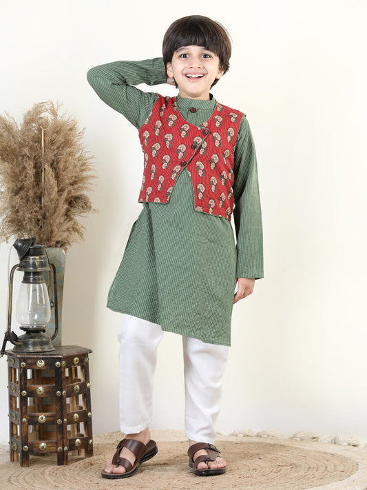 Green Katha Kurta with Red Floral Printed Jacket Set
