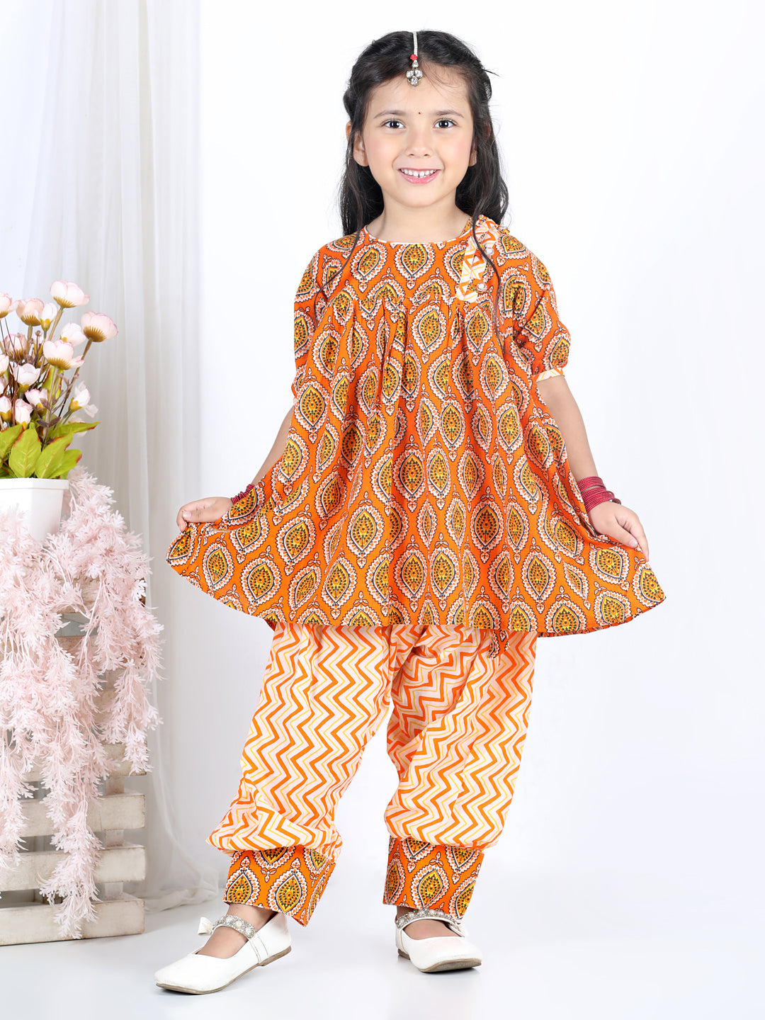 Half Sleeves Printed Ethnic Kurta With Salwar