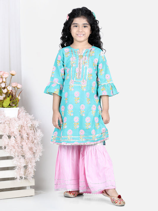 Floral printed Kurta With Lace Embellihed Lurex Striped Sharara