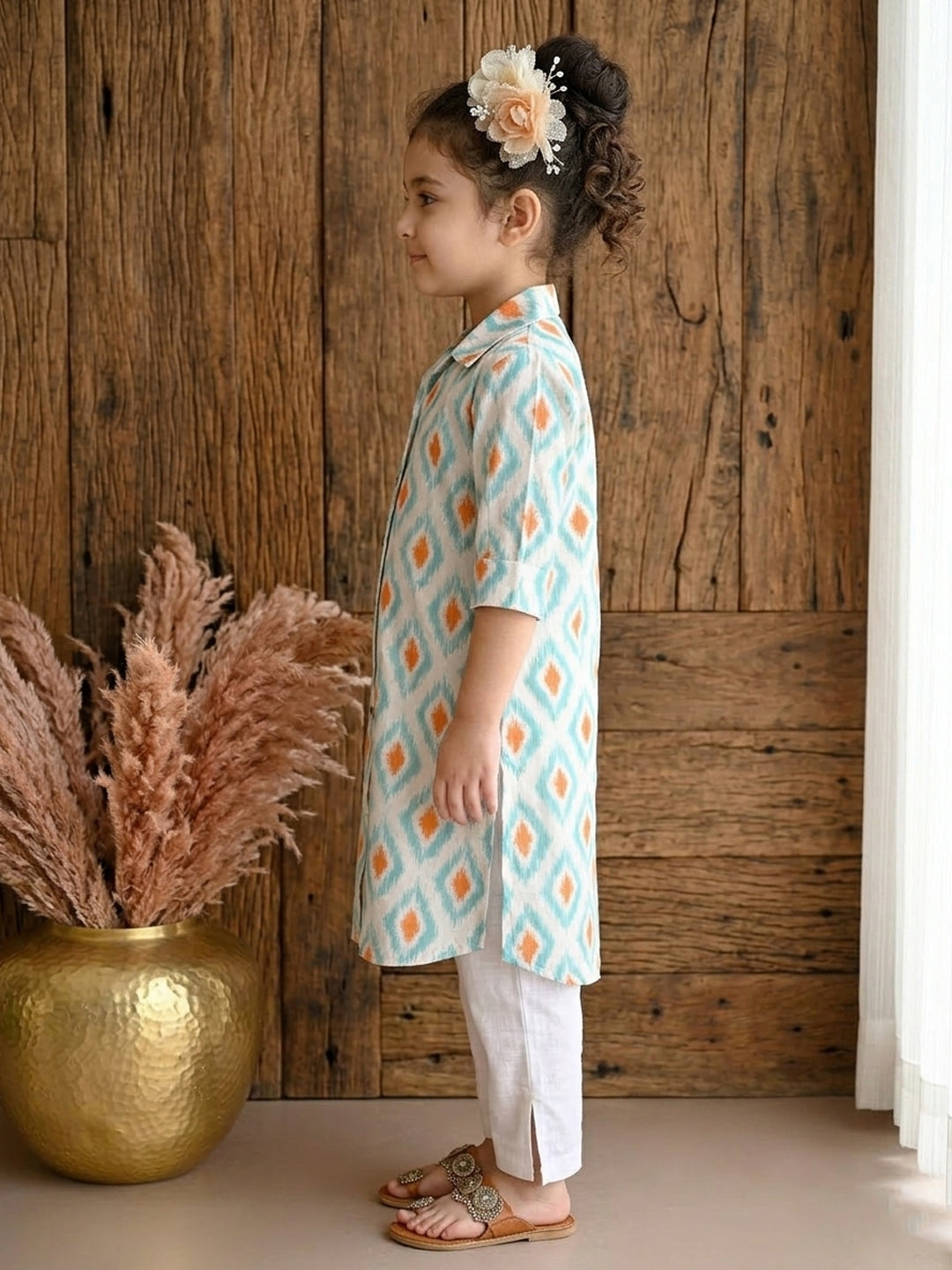 Blue printed 3/4 Sleeves kurti with white pant