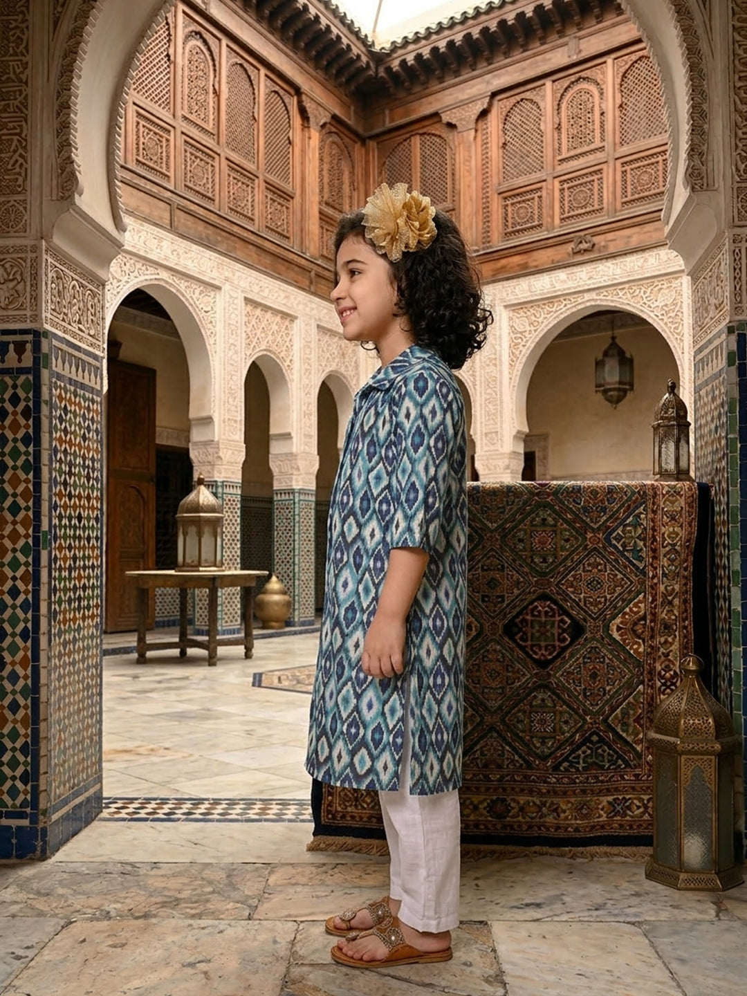 Blue printed 3/4 Sleeves kurti with white pant