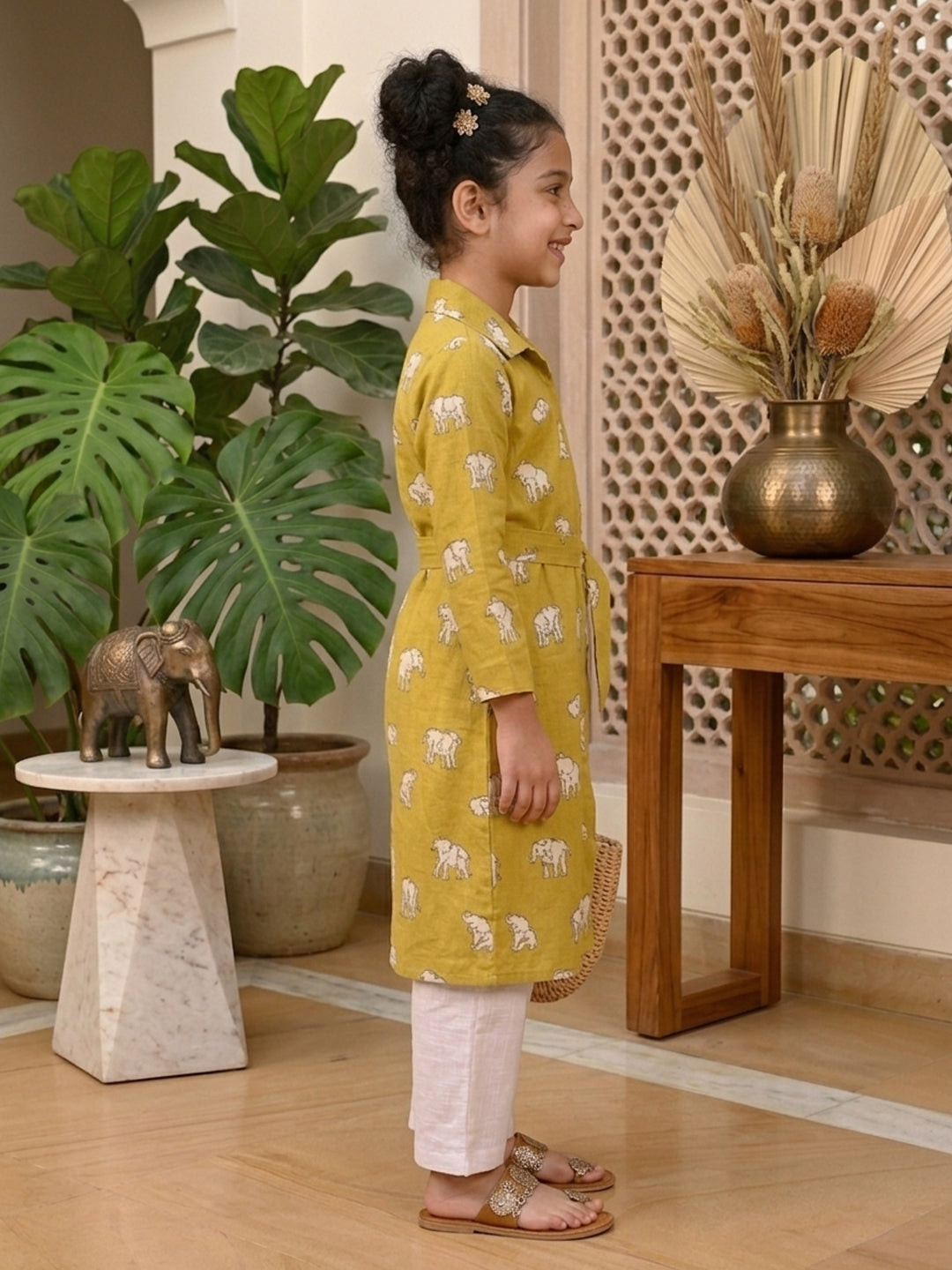 Green printed 3/4 Sleeves kurti with white pant