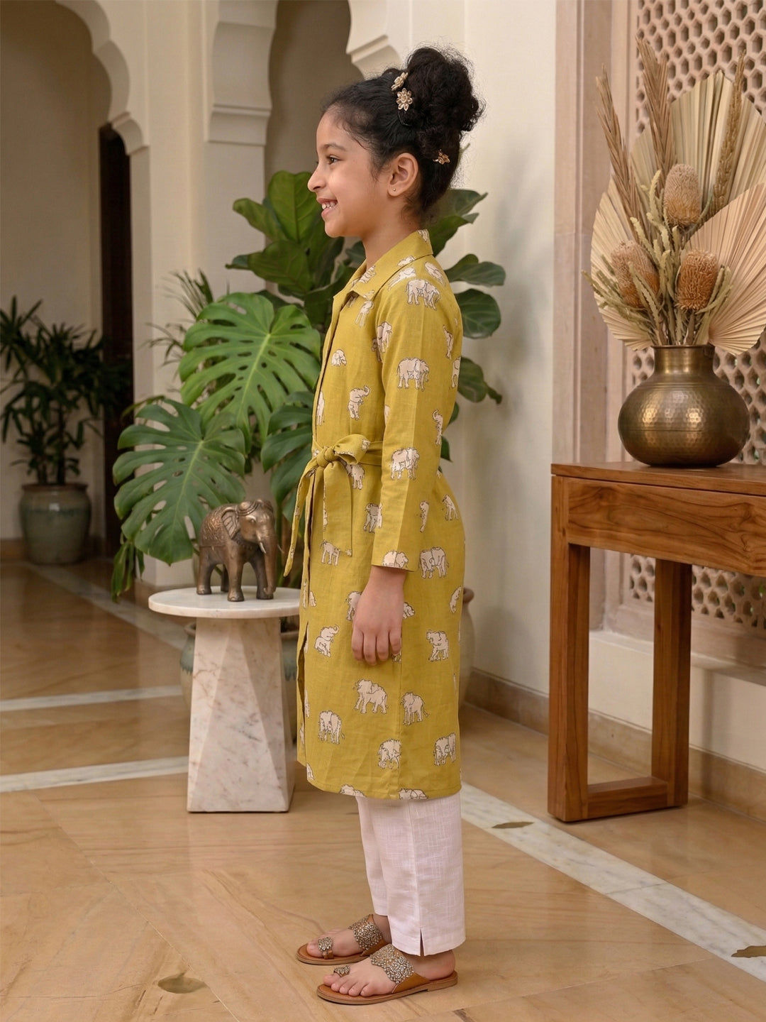 Green printed 3/4 Sleeves kurti with white pant