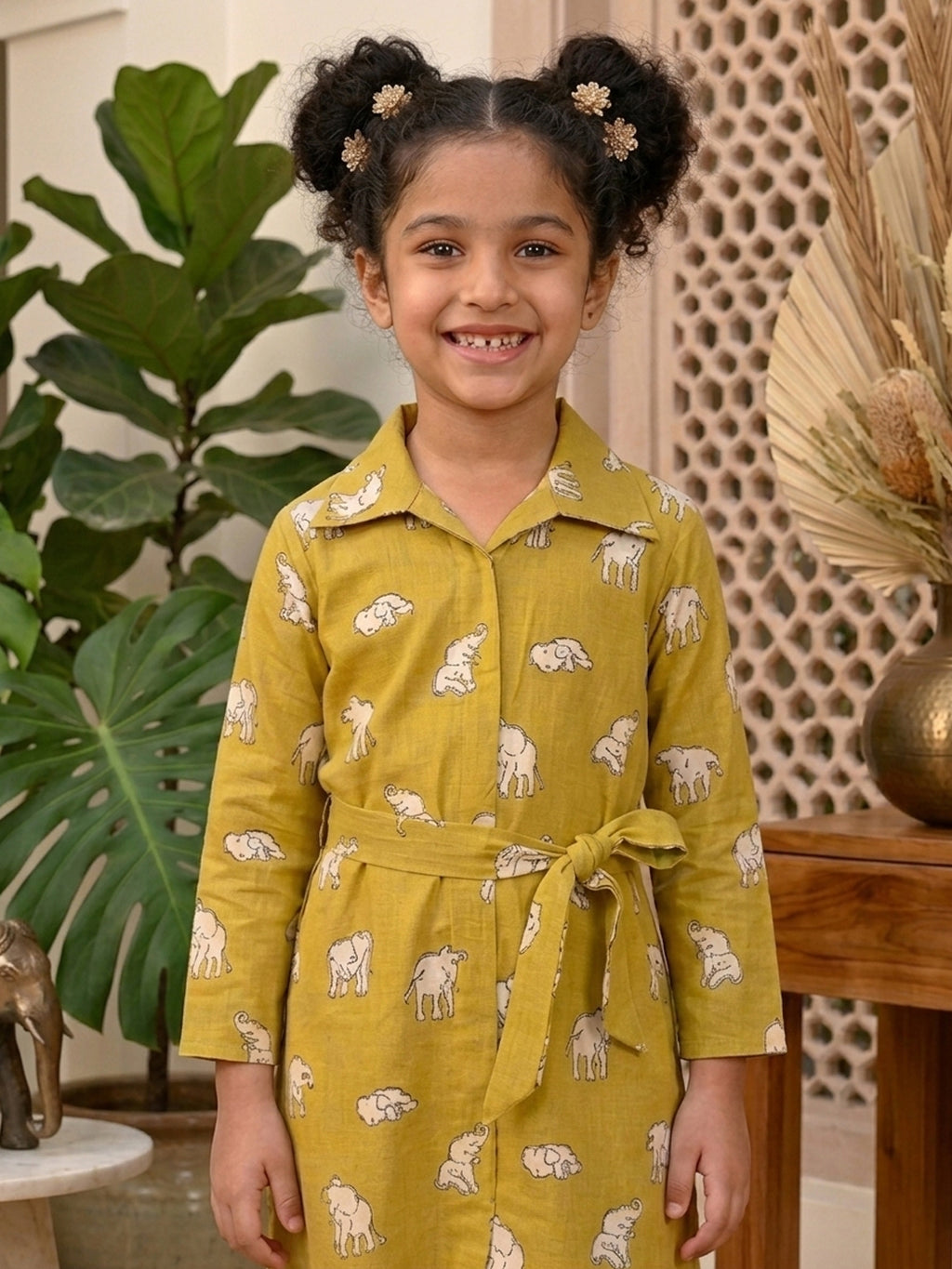 Green printed 3/4 Sleeves kurti with white pant