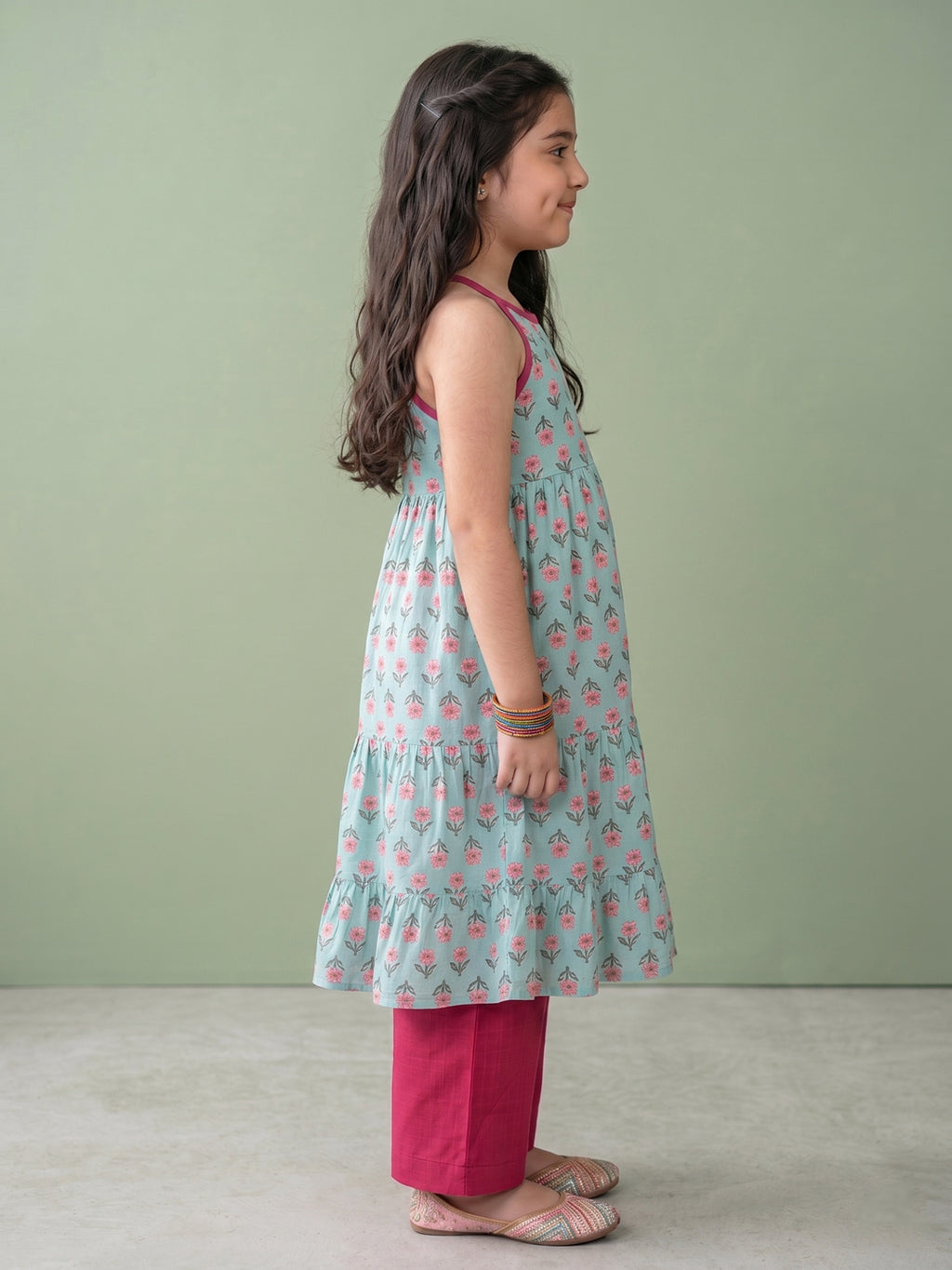 Green Sleeveless Halter Style Kurti With Pant