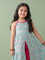 Green Sleeveless Halter Style Kurti With Pant
