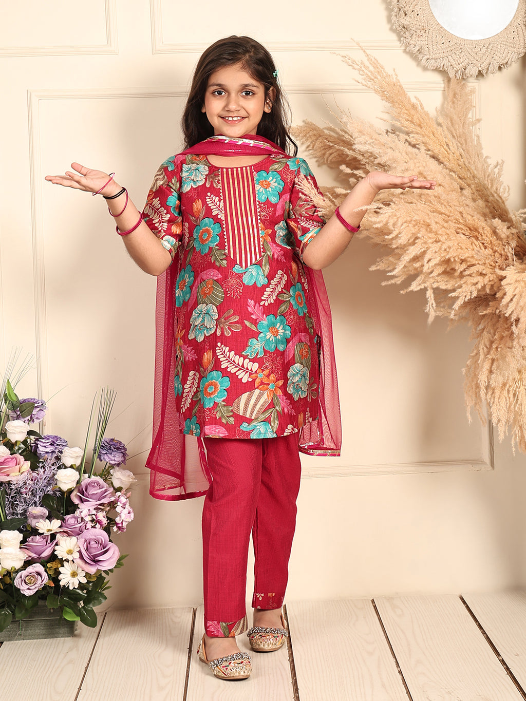 Kinder Kids Red floral printed kurti Wih Red Pant and dupatta