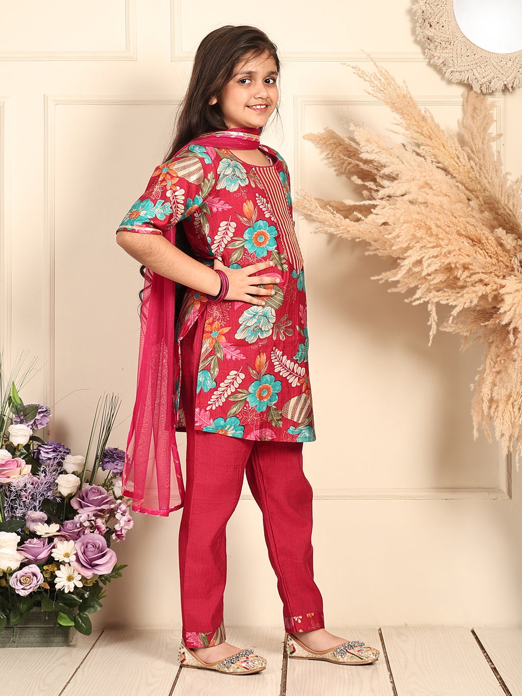 Kinder Kids Red floral printed kurti Wih Red Pant and dupatta