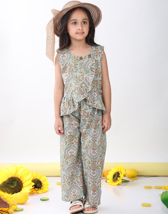 Green sleeveless floral jaal printed top and pant