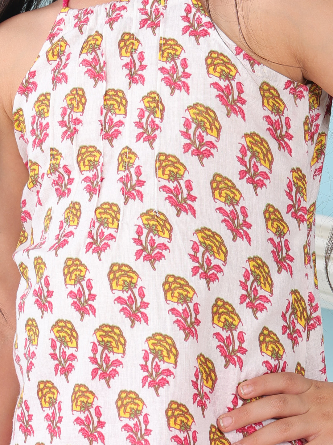 White floral sleeveless tie on Kurti with Pink Pant