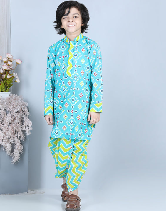 Green Patola Printed Kurta With Chevron Printed Dhoti