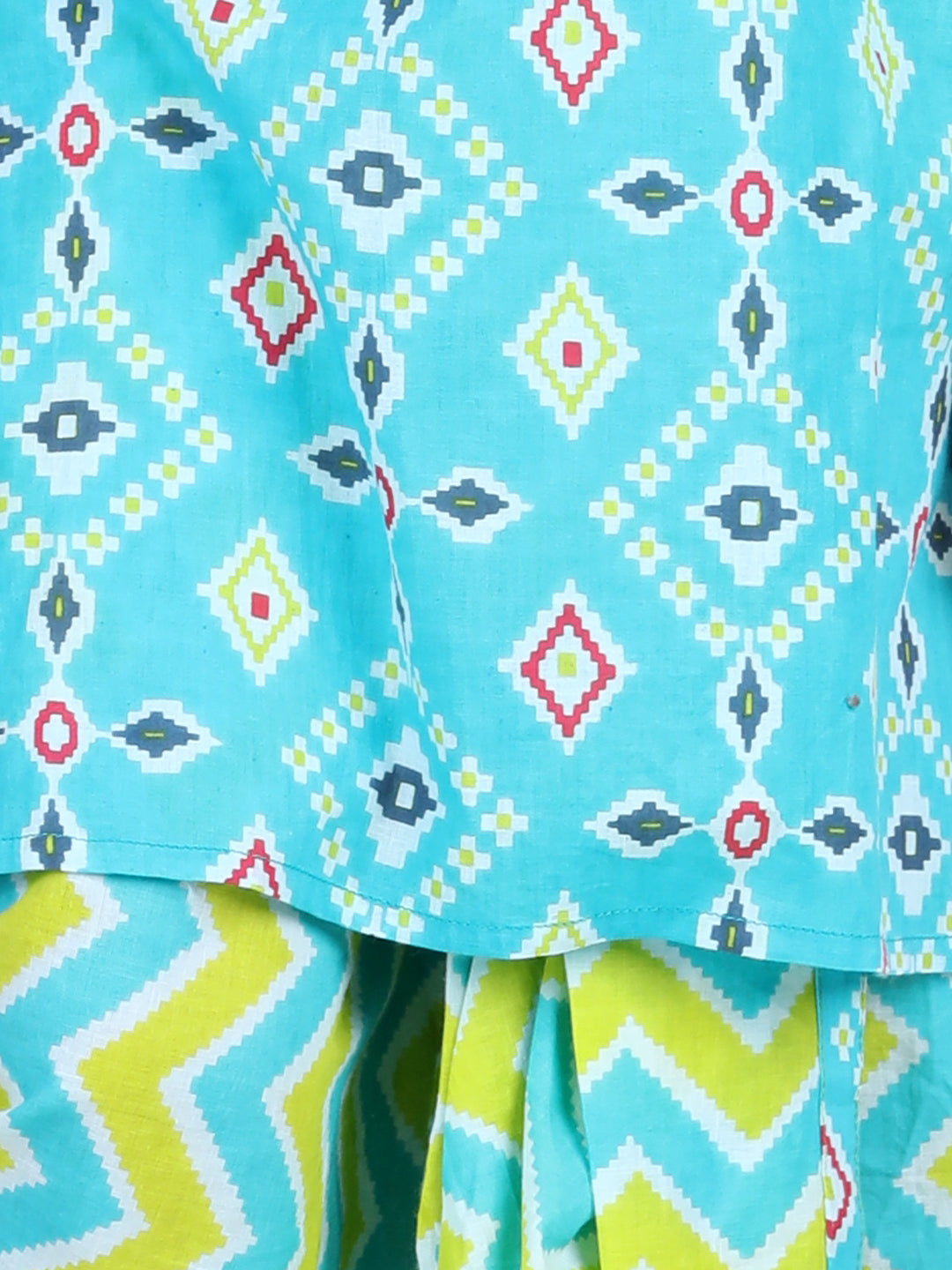 Green Patola Printed Kurta With Chevron Printed Dhoti