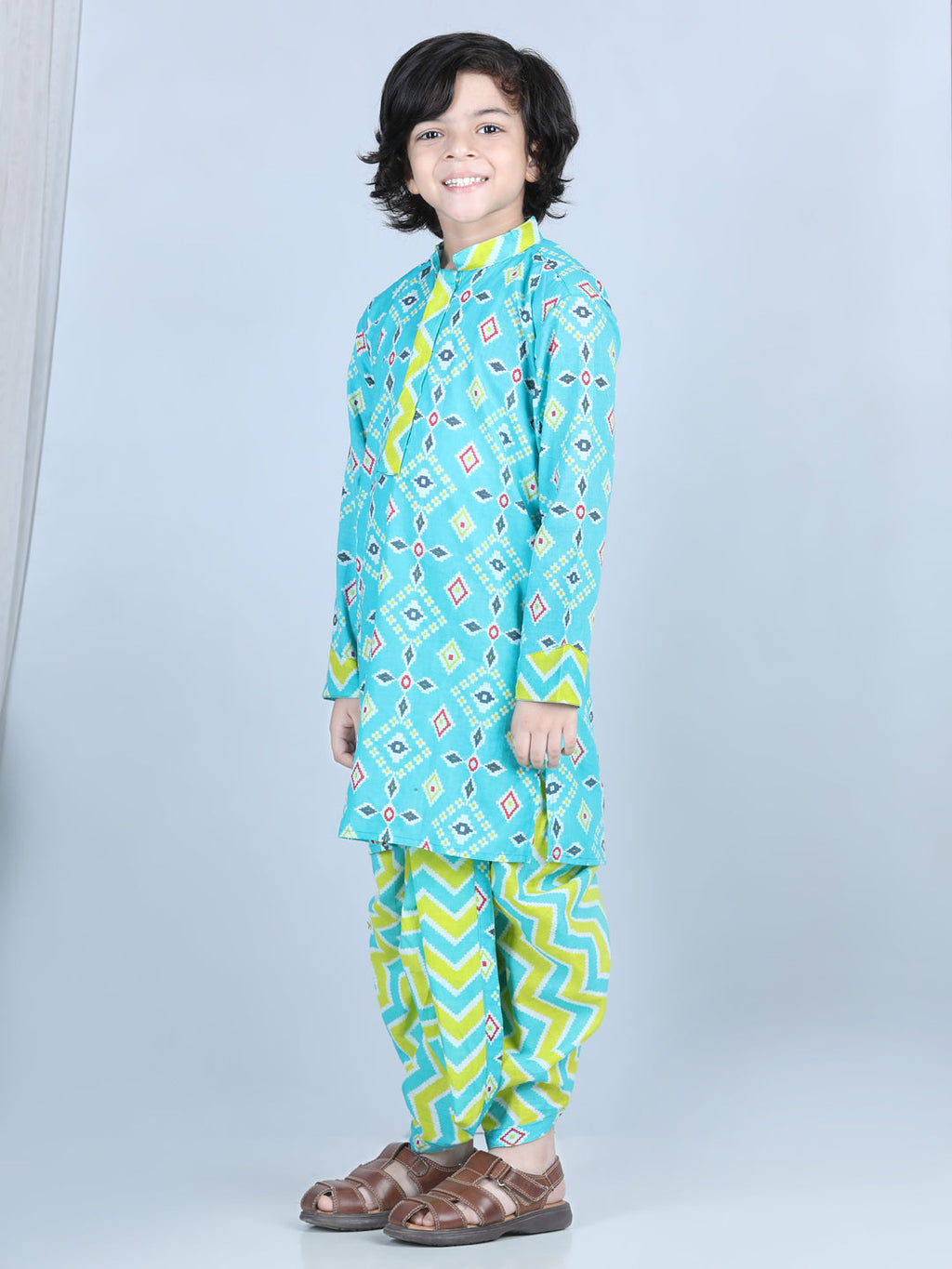 Green Patola Printed Kurta With Chevron Printed Dhoti