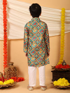 Green Patola printed Kurta with pajama