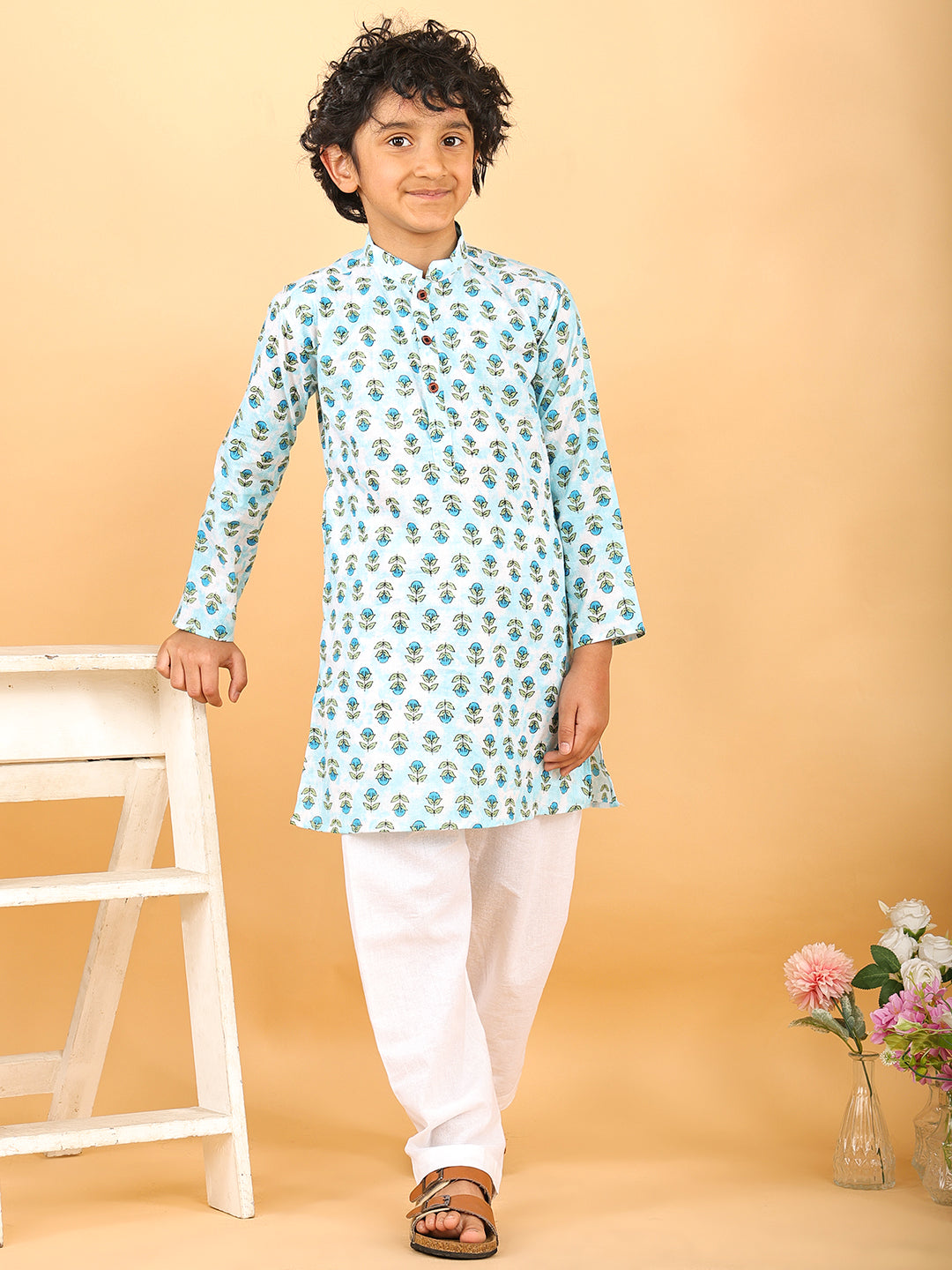 Blue Floral Print Kurta with Pajama