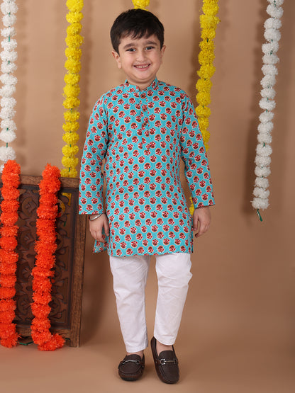 Green Cotton Floral Printed Katha Kurta with pajama