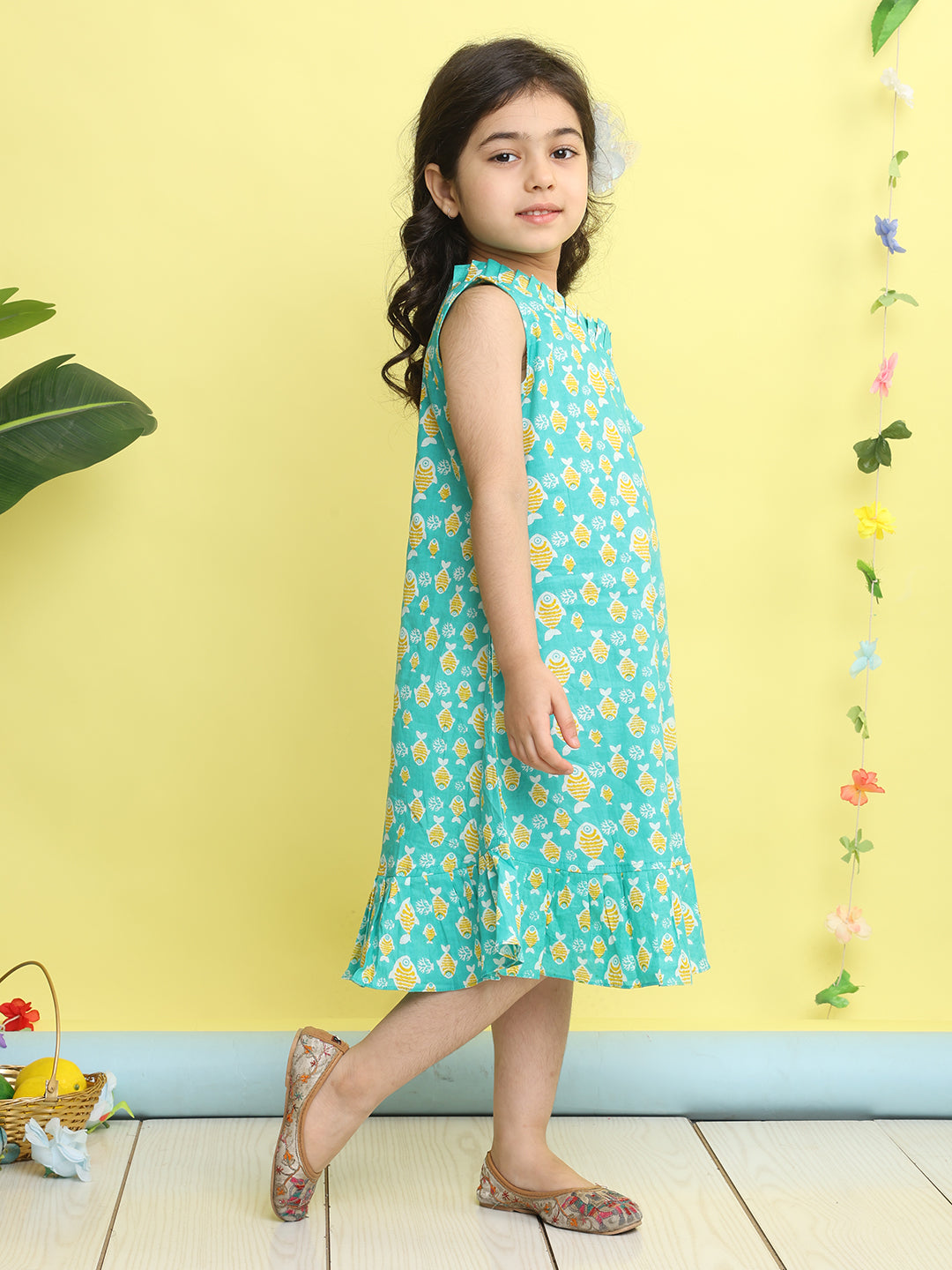 Green cotton fish printed sleeveless one shoulder dress