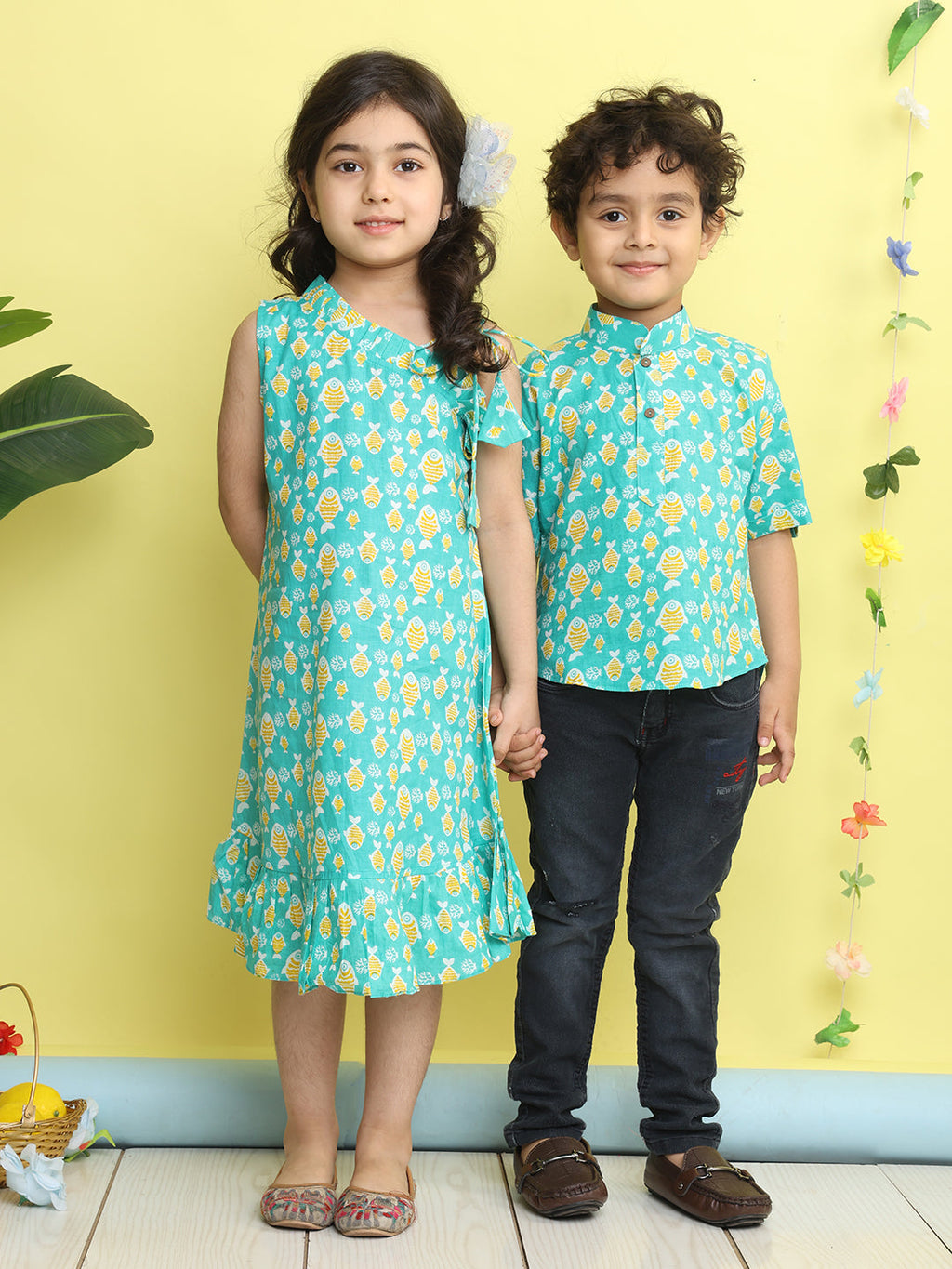 Green cotton fish printed sleeveless one shoulder dress