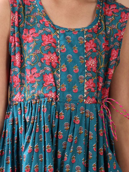 Blue Cotton printed sleevless dress