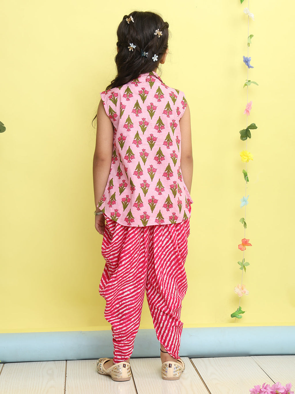Pink Floral Printed sleeveless Kurti  paired with Pink lehriya Dhoti